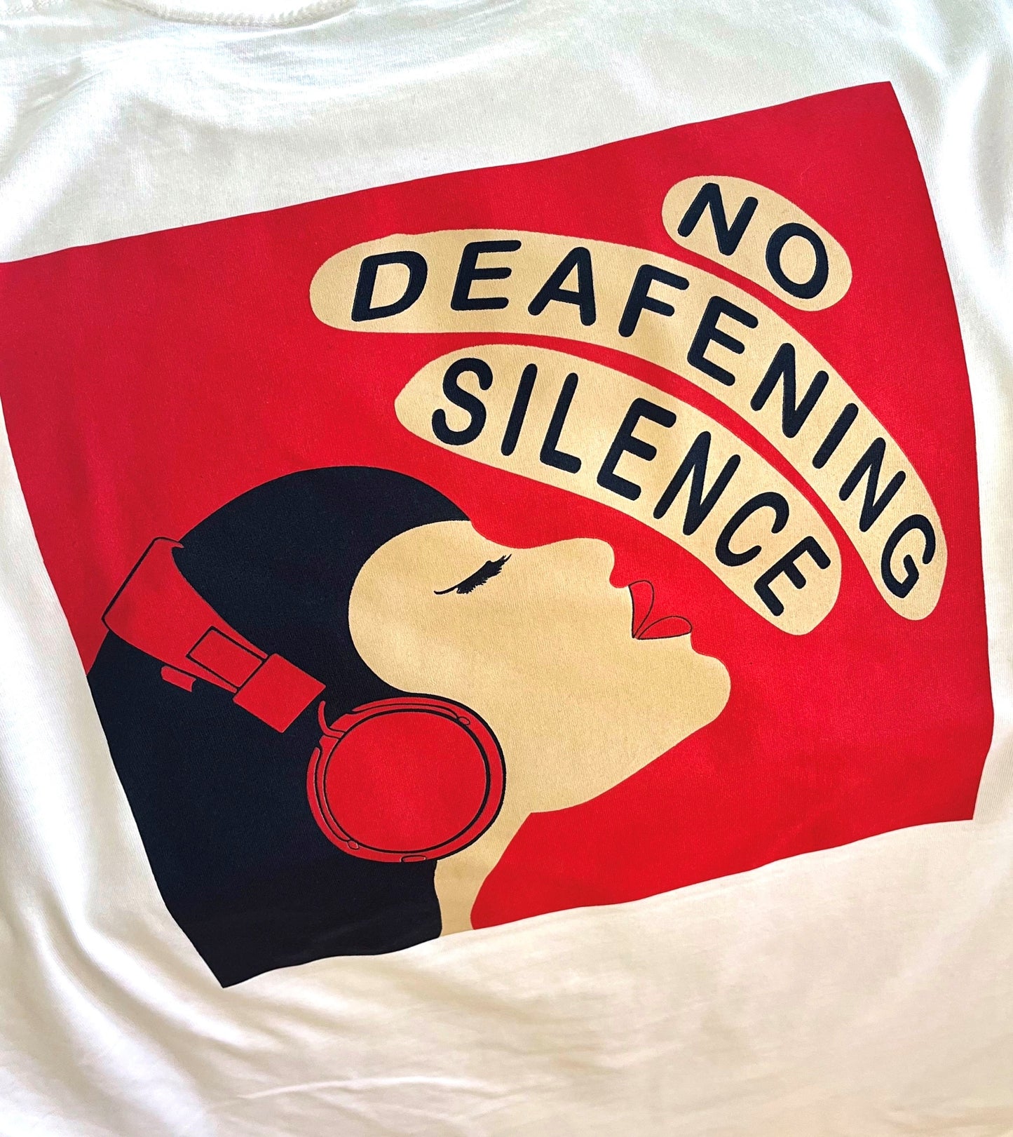 NO DEAFENING SILENCE - TEE *ecru*