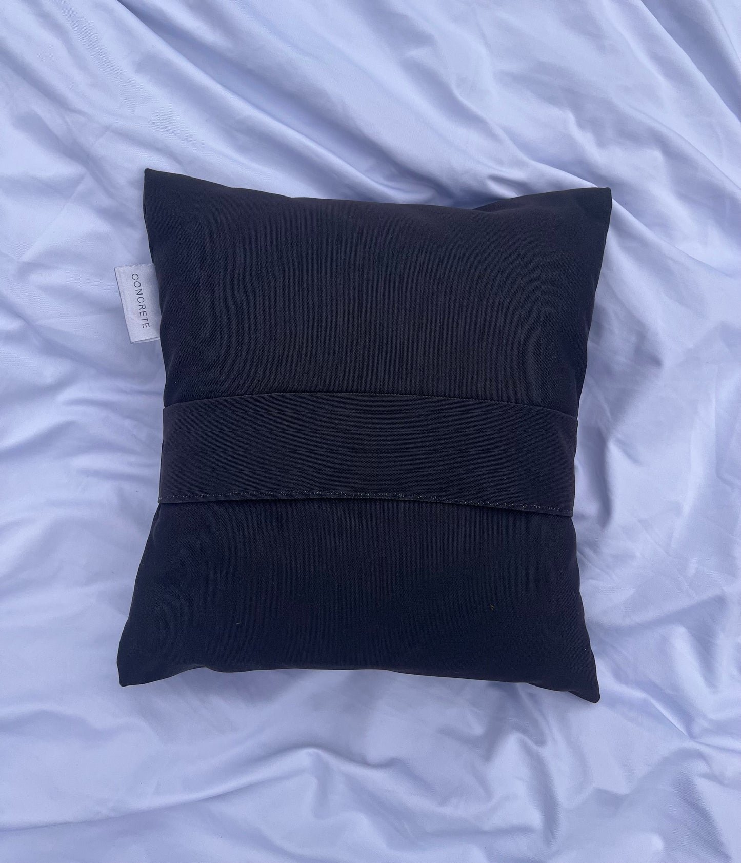 NOT EVERYTHING YOU THINK IS TRUE - Cushion