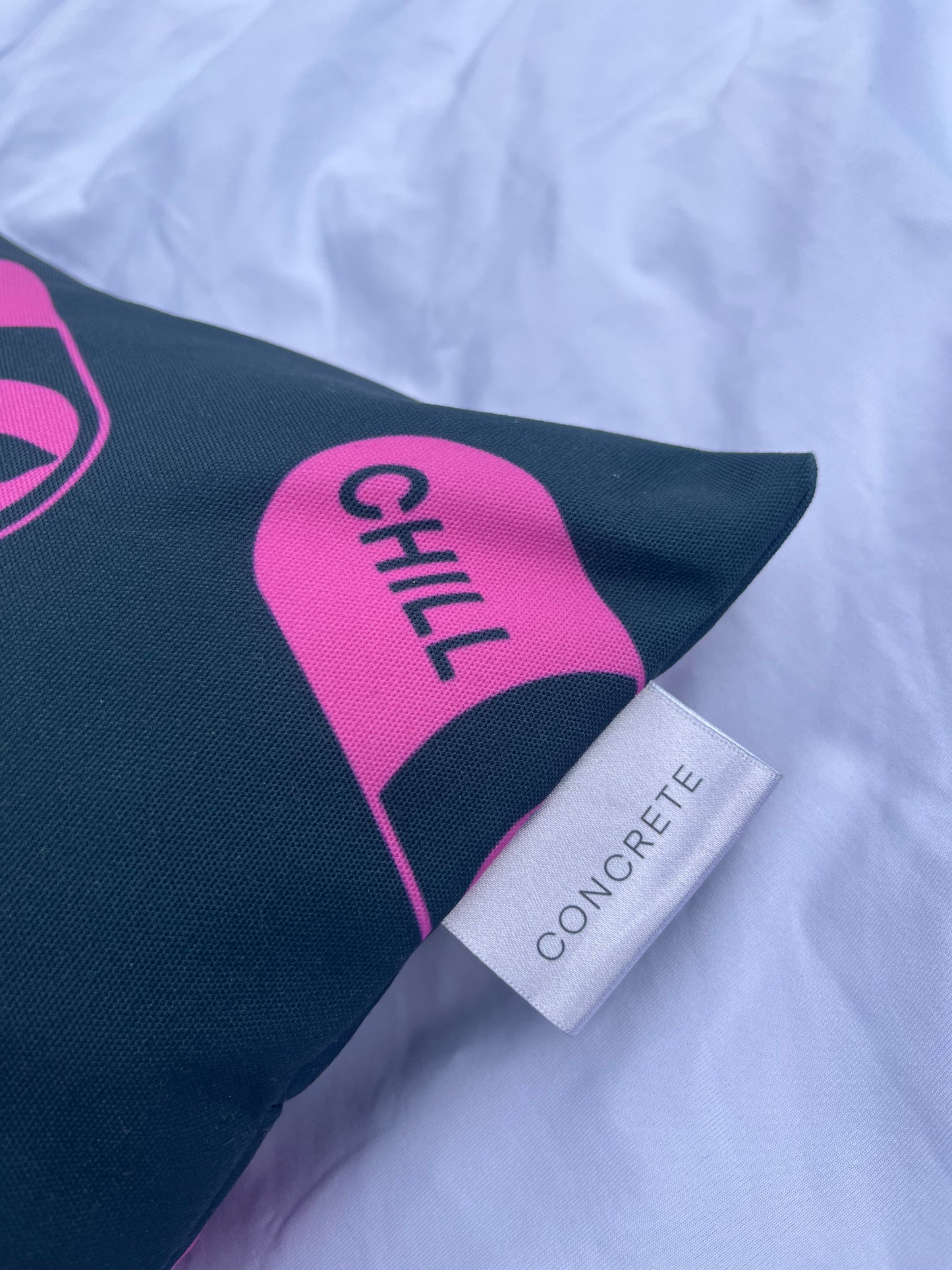 CHILL PILL - Cushion