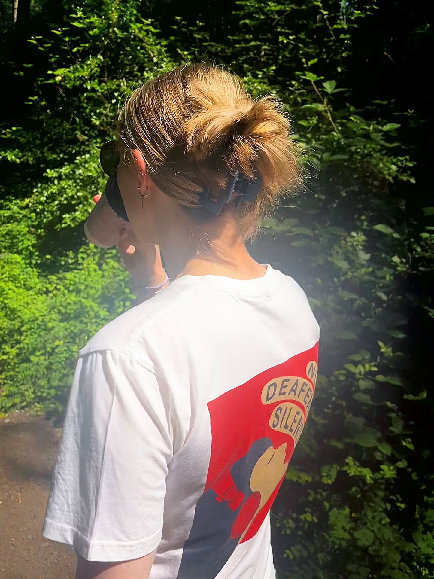 NO DEAFENING SILENCE - TEE *ecru*