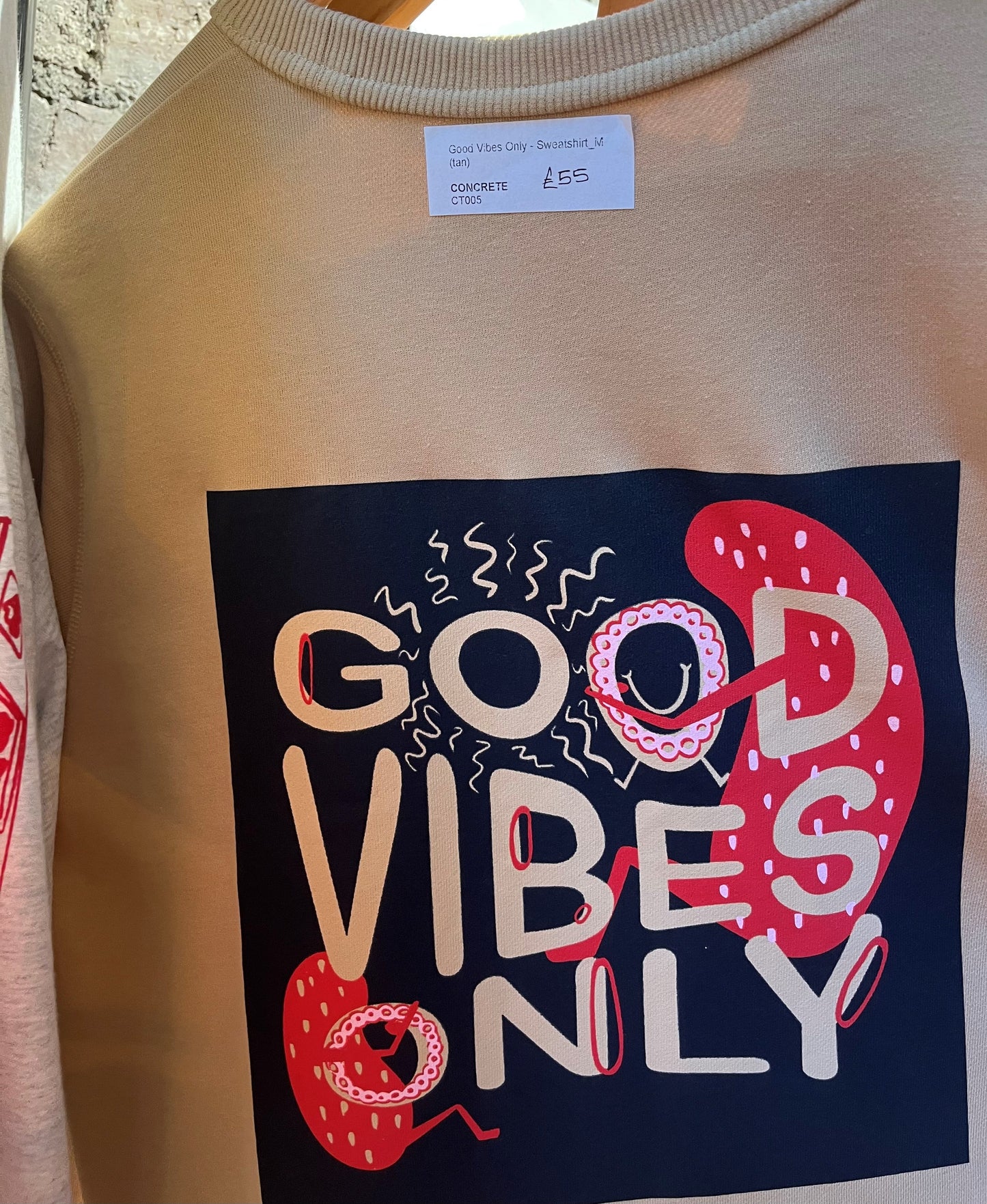 GOOD VIBES ONLY - SWEAT *tan*